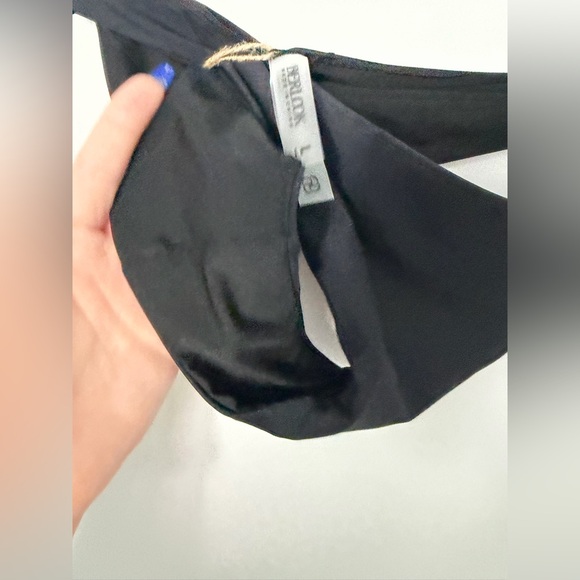 BERLOOK Black Solid Moderate Coverage Bikini Bottom - Picture 3 of 6